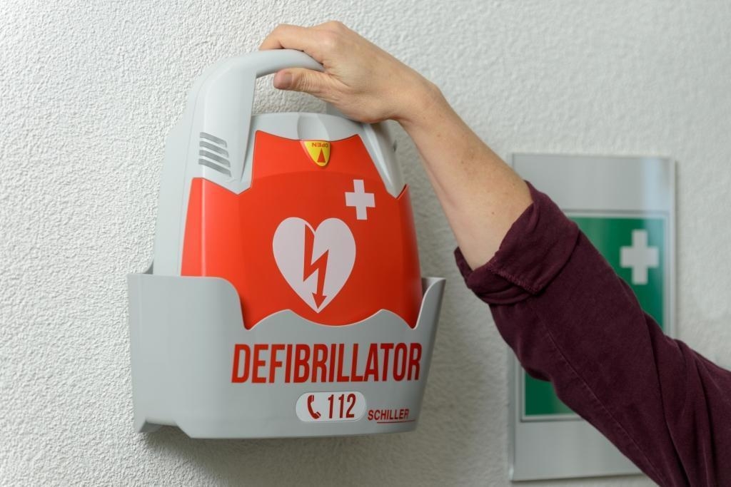 Wandhalterung zu Defibrillator FRED PA-1